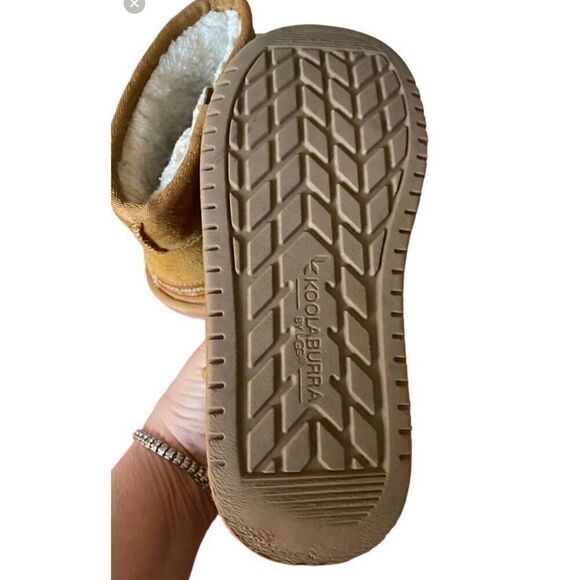 Uggs girls, chestnut brown ankle, zip boot size for - Picture 5 of 5